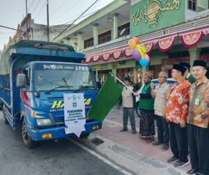 LPNU Situbondo Buka Kiriman Perdana Minyak Goreng Ke LPNU Badung Bali